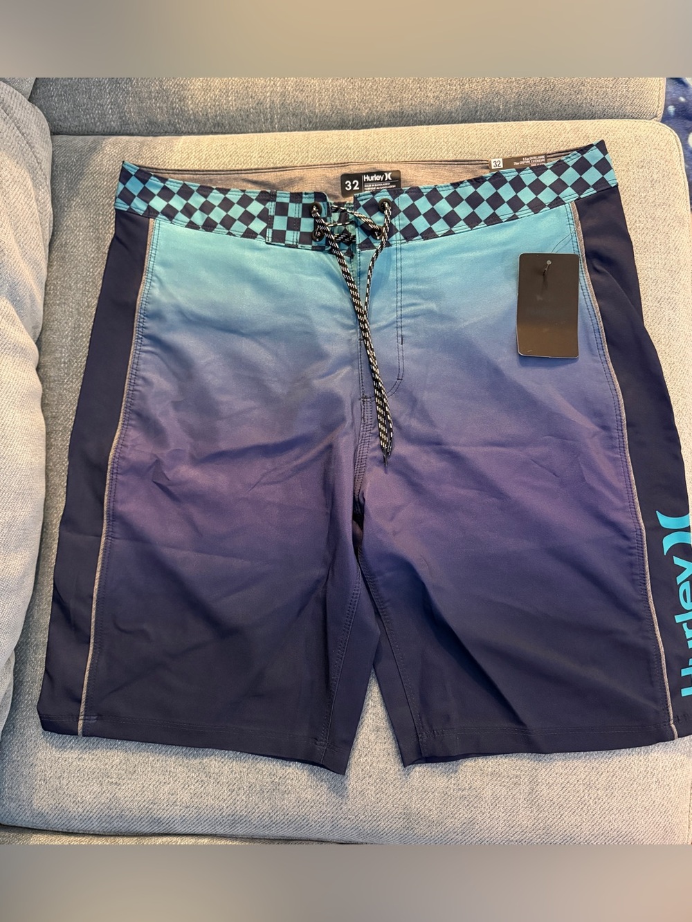 NWT Hurley One & Only Gradient Board Shorts Wave Runner Men’s 32